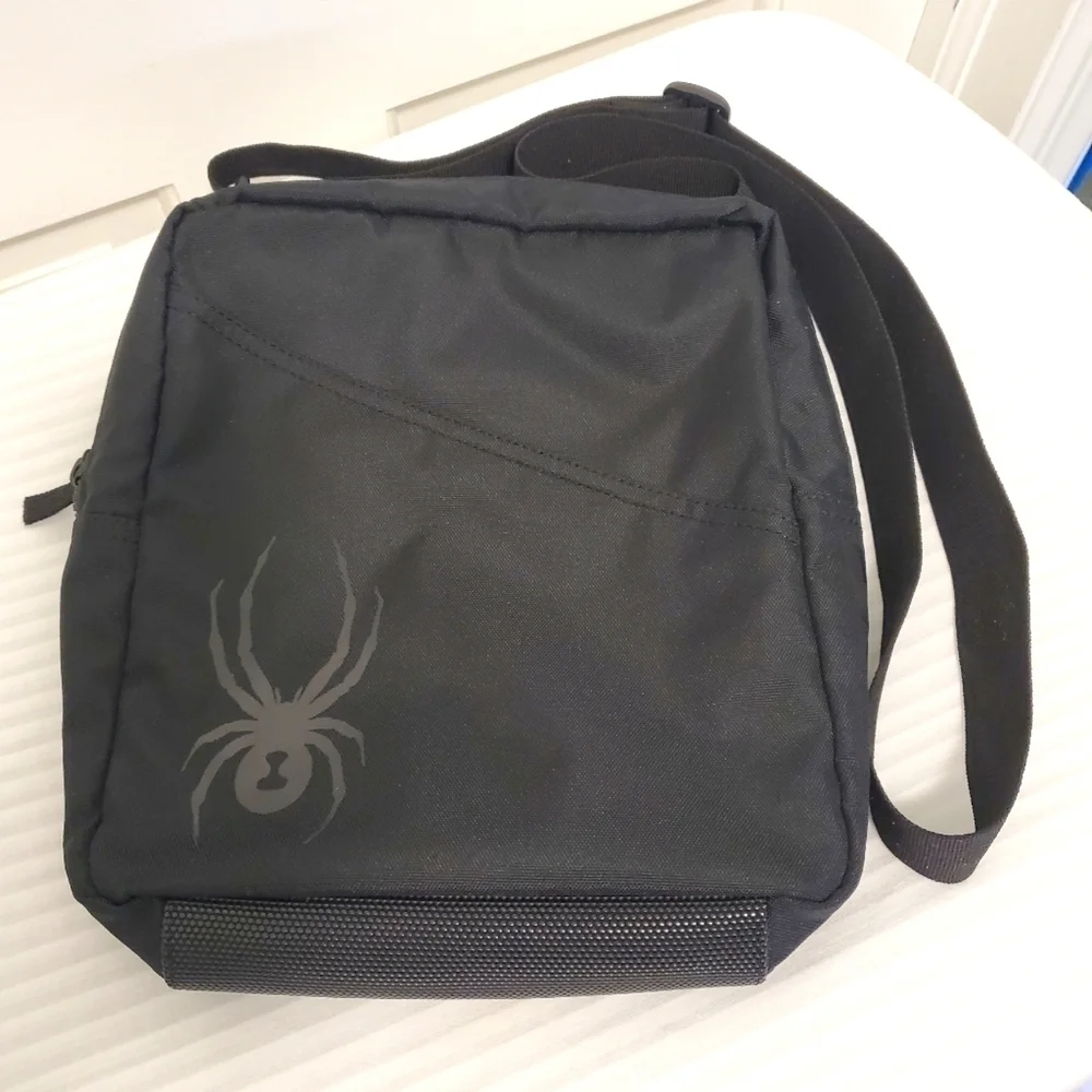 EC Spyder Messenger Bag Black Case Travel Case Crossbody, Lightweight